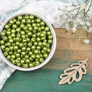 6 mm round glass pearls Saturated Metallic Lime Punch x 40 pcs