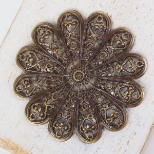 Antique bronze filigree daisy 38x38 mm x 1 pc