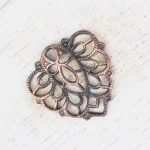 Antique copper filigree falling leaf 18x18 mm x 1 pc