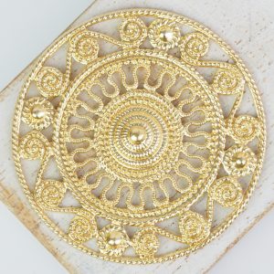 Yellow gold filigree Aztec 46x46 mm x 1 pc