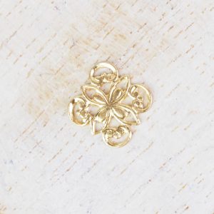 Yellow gold filigree ornament square 10x10 mm x 1 pc