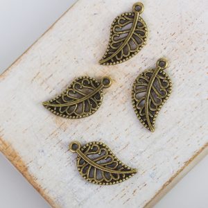 10x18 mm charm leaf antique bronze x 1 pc(s)