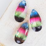 10x20 mm teardrop glass pendant Chameleon Rainbow x 1 pc(s)