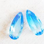 9x20 mm teardrop glass pendant Blue Rainbow x 1 pc(s)