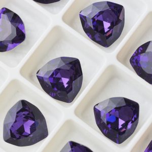 12 mm trillion triangle glass cabochon Purple Velvet x 1 pc(s)
