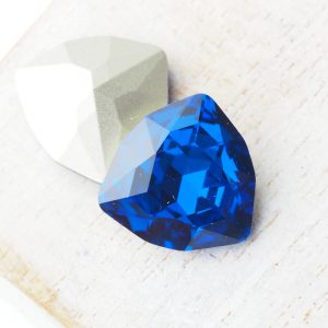 17 mm trillion triangle glass cabochon Capri Blue x 1 pc(s)