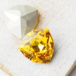 17 mm trillion triangle glass cabochon Sunflower x 1 pc(s)