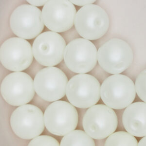 6 mm round glass pearls Powdery - Pastel White x 40 pc(s)