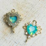 16 x 12 mm Baroque Heart Crystal Connector Green Opal x 1 pc(s)