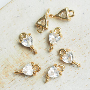5 x 9 mm Tiny Heart Crystal Connector Transparent Crystal x 4 pc(s)
