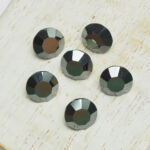 8 mm Preciosa crystal chaton Jet Hematite x 6 pc(s)
