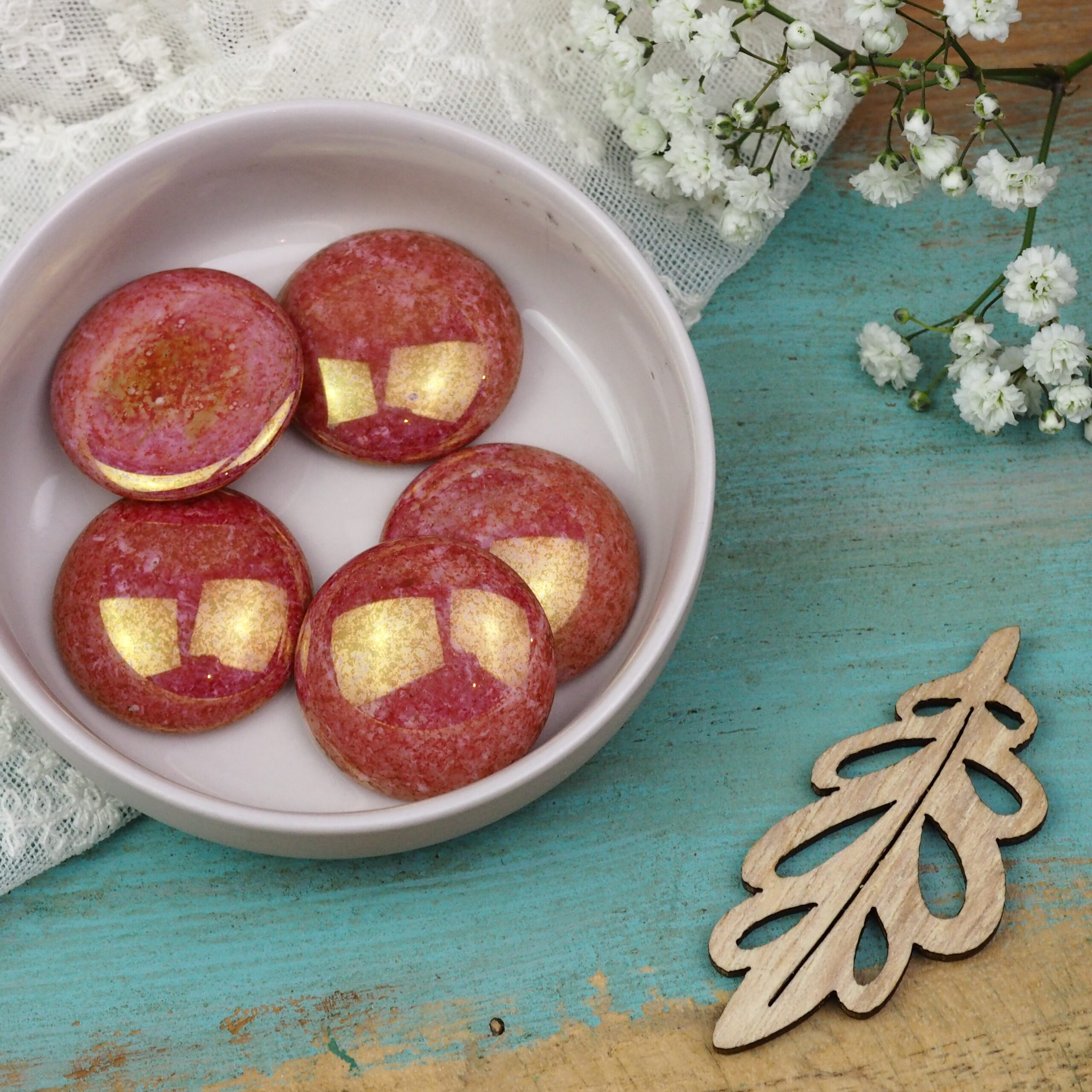 Round pressed glass cabochons