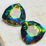 17 mm trillion glass cabochon Green Pink Rainbow x 2 pc(s)