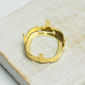 18 mm gold cushion cut claw for cabochon x 1 pc(s)