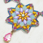 ALICIA'S FLOWER pendant beading tutorial