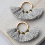 2x3 cm fan tassel Silver Grey x 2 pc(s)