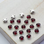 4 mm/ss16 Preciosa sew-on rhinestone Siam in Silver-colored setting x 20 pc(s)