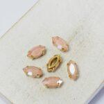 5x10 mm Navette glass cabochon Juicy Peach Matt with gold-colored claw x 6 pc(s)