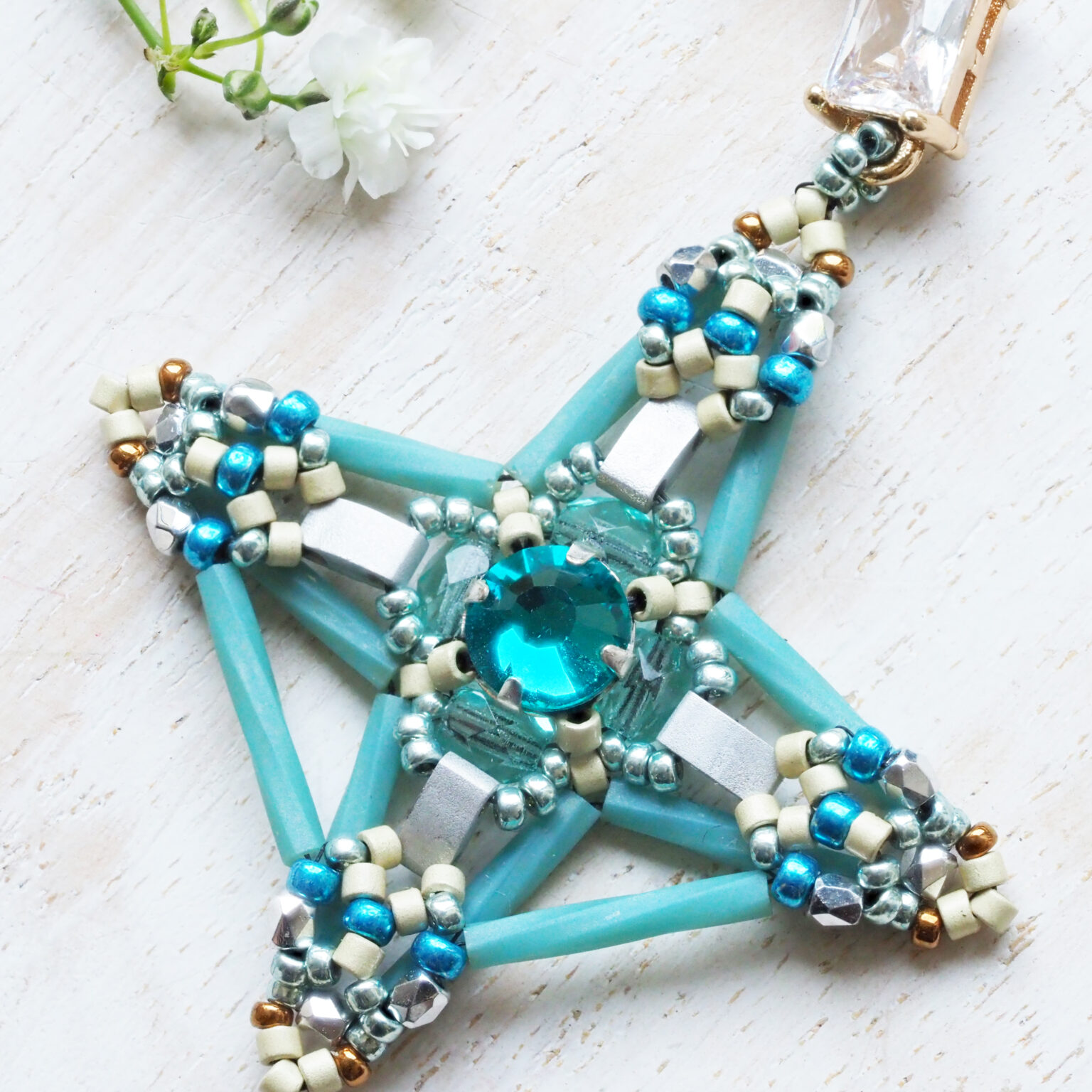 Beadwork tutorials Archives