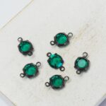 6 mm / ss29 Preciosa connector Emerald in Black setting x 6 pc(s)