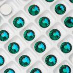 7 mm Preciosa Chaton Rose Emerald x 6 pc(s)