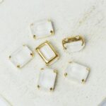 6x8 mm rectangle glass cabochon Frozen Matt White with gold-colored claw x 6 pc(s)