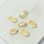 5x10 mm navette glass cabochon Crystal Shine with gold-colored claw x 6 pc(s)