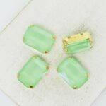 10x14 mm rectangle glass cabochon Peridot Matt with gold-colored claw x 4 pc(s)