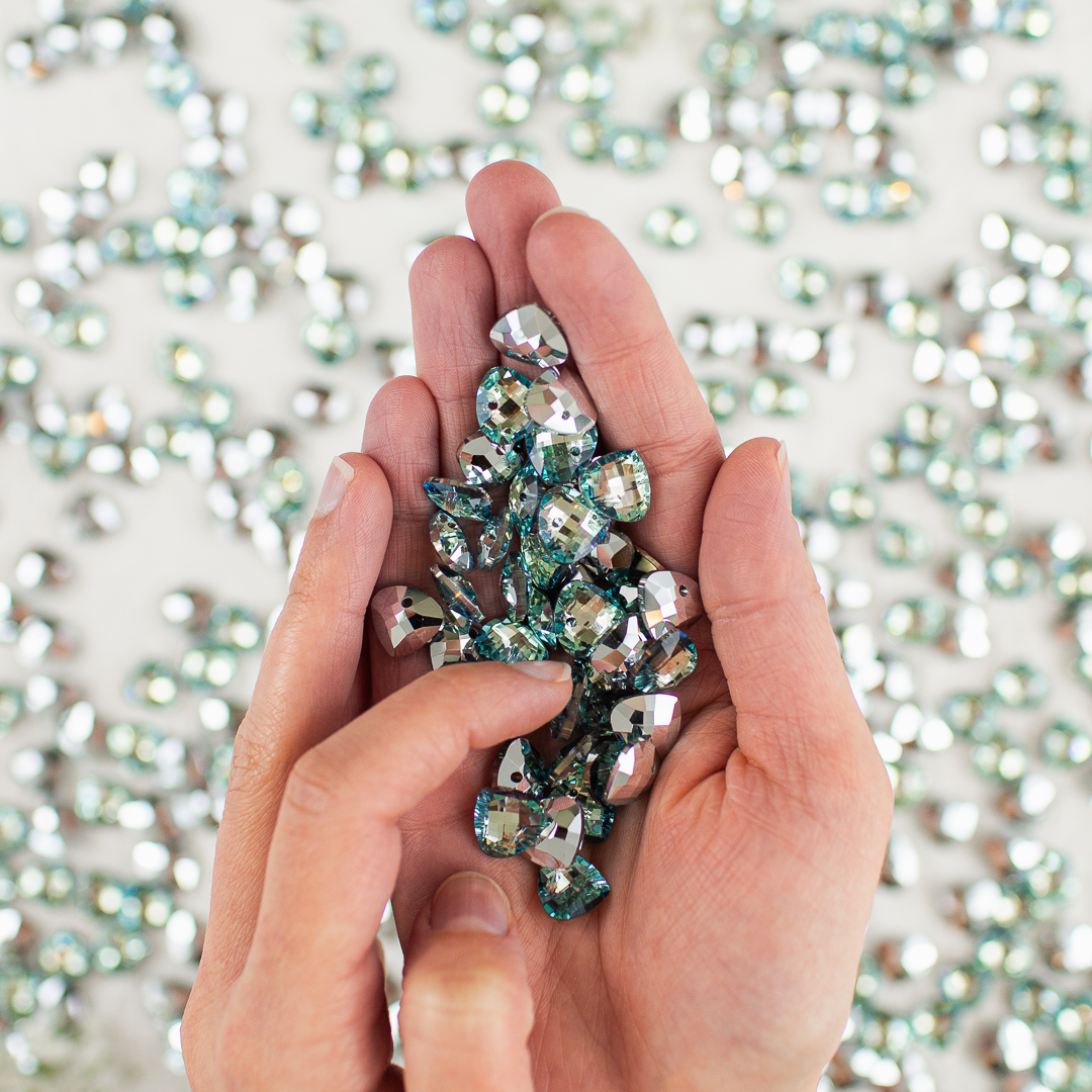 12x13 mm leaf glass pendants