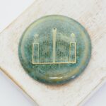 36 mm Royal Gate Beadingschool Art Cabochon Sissi Green on light clay x 1 pc(s)