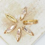 4x15 mm Navette glass cabochon Light Peach with Gold Colored claw x 6 pc(s)