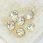 8 mm round glass cabochon with lotus flower Golden Shadow x 6 pc(s)