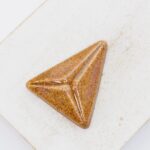 24x30 mm Elongated Triangle Beadingschool Art Cabochon Amber Sparks on light clay x 1 pc(s)