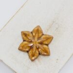 24x27 mm Small Star Beadingschool Art Cabochon Amber Sparks on light clay x 1 pc(s)