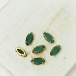 4x8 mm navette glass cabochon Emerald Matt with Gold-colored claw x 6 pc(s)