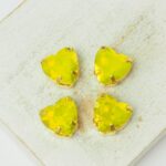 10 mm Heart glass cabochon Lime Opal AB with gold-colored claw x 4 pc(s)