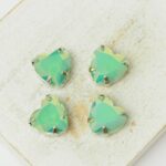 10 mm Heart glass cabochon Pacific Opal AB with silver-colored claw x 4 pc(s)
