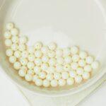 4 mm Round Glass beads Light Eggshell x 60 pc(s)