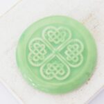 36 mm Shamrock Beadingschool Art Cabochon Green on light clay x 1 pc(s)