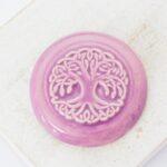 31 mm Tree of Life Beadingschool Art Cabochon Amethyst on light clay x 1 pc(s)