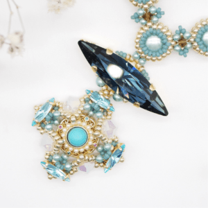 EYE OF THE STORM necklace tutorial by Vicky Roberts