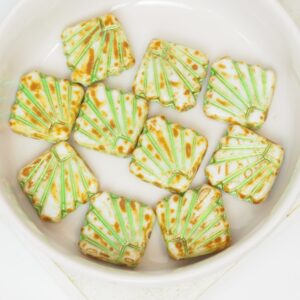 17x17 mm Diafan bead Alabaster Travertin with Green Painted x 10 pc(s)