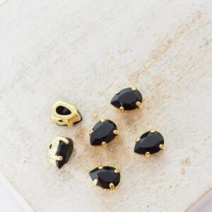 4x6 mm Preciosa Fancy Baroque Pear Jet with Gold-colored claw x 6 pc(s)