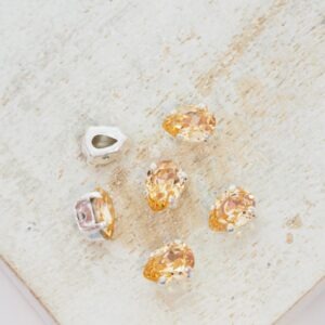4x6 mm Preciosa Fancy Baroque Pear Light Peach with Silver-colored claw x 6 pc(s)