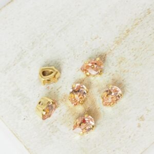 4x6 mm Preciosa Fancy Baroque Pear Vintage Rose with Gold-colored claw x 6 pc(s)