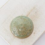 26 mm Small Round with Lacy Flower Beadingschool Art Cabochon Sage on light clay x 1 pc(s)
