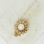 13 mm Desert Flower Neumann Clasp with Pearl Gold-colored x 1 pc(s)