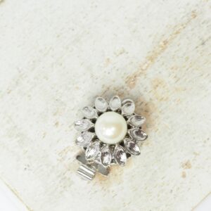13 mm Desert Flower Neumann Clasp with Pearl Antique silver x 1 pc(s)