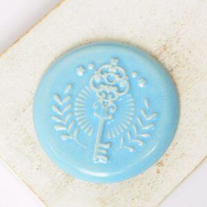 36 mm Key Beadingschool Art Cabochon Matt Light Turquoise on light clay x 1 pc(s)