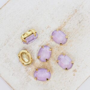6x8 mm oval glass cabochon Ligth Violet Matt with gold-colored claw x 6 pc(s)